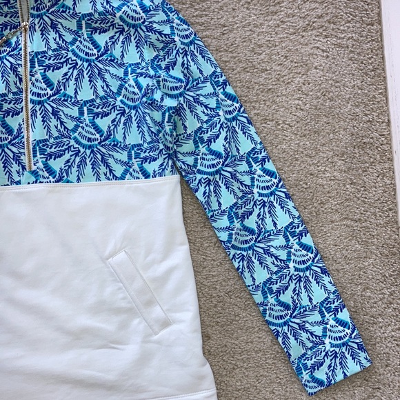 Lilly Pulitzer UPF 50+ Asher Popover - Picture 4 of 10
